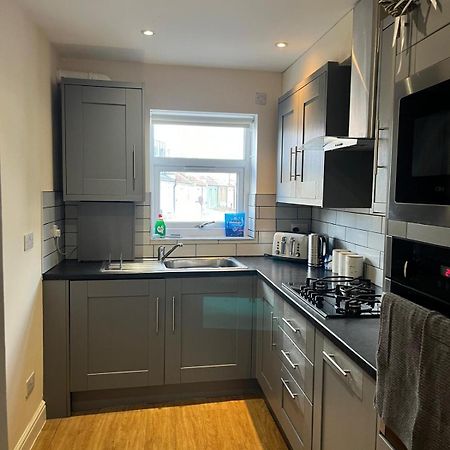 Short Term Lets From £15 Per Person Per Night Apartment Bristol Exterior photo