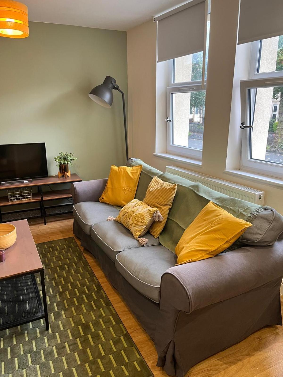 Short Term Lets From £15 Per Person Per Night Apartment Bristol Exterior photo