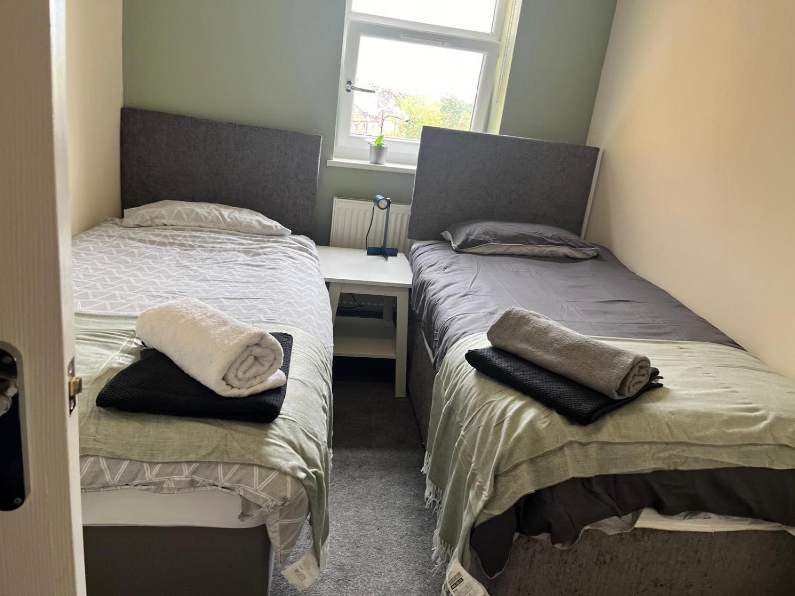 Short Term Lets From £15 Per Person Per Night Apartment Bristol Exterior photo
