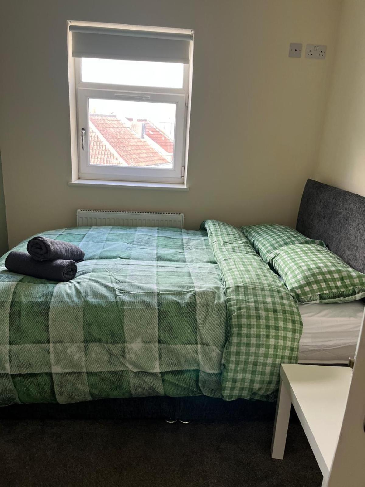 Short Term Lets From £15 Per Person Per Night Apartment Bristol Exterior photo